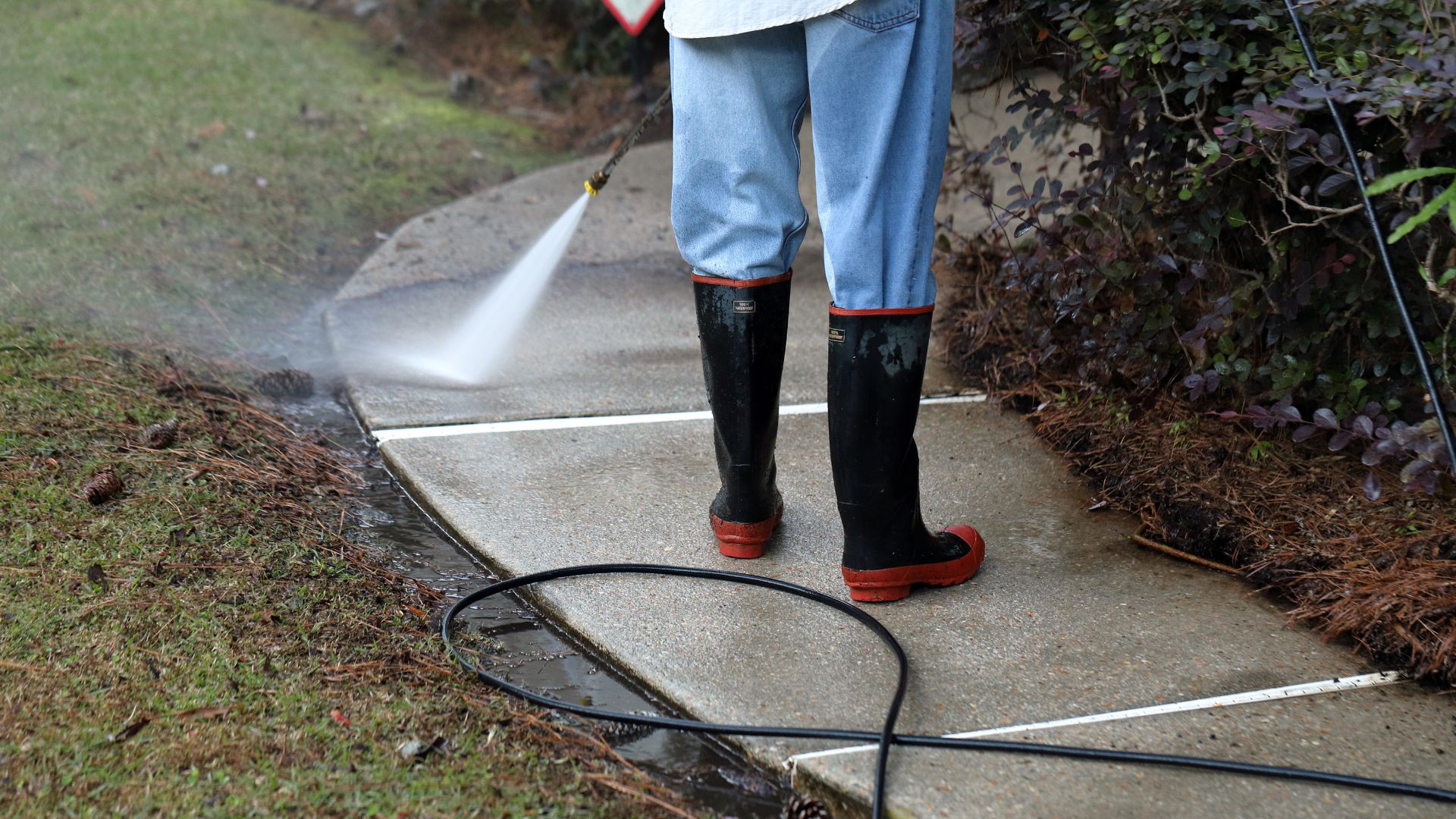 professional pressure washing walkway path