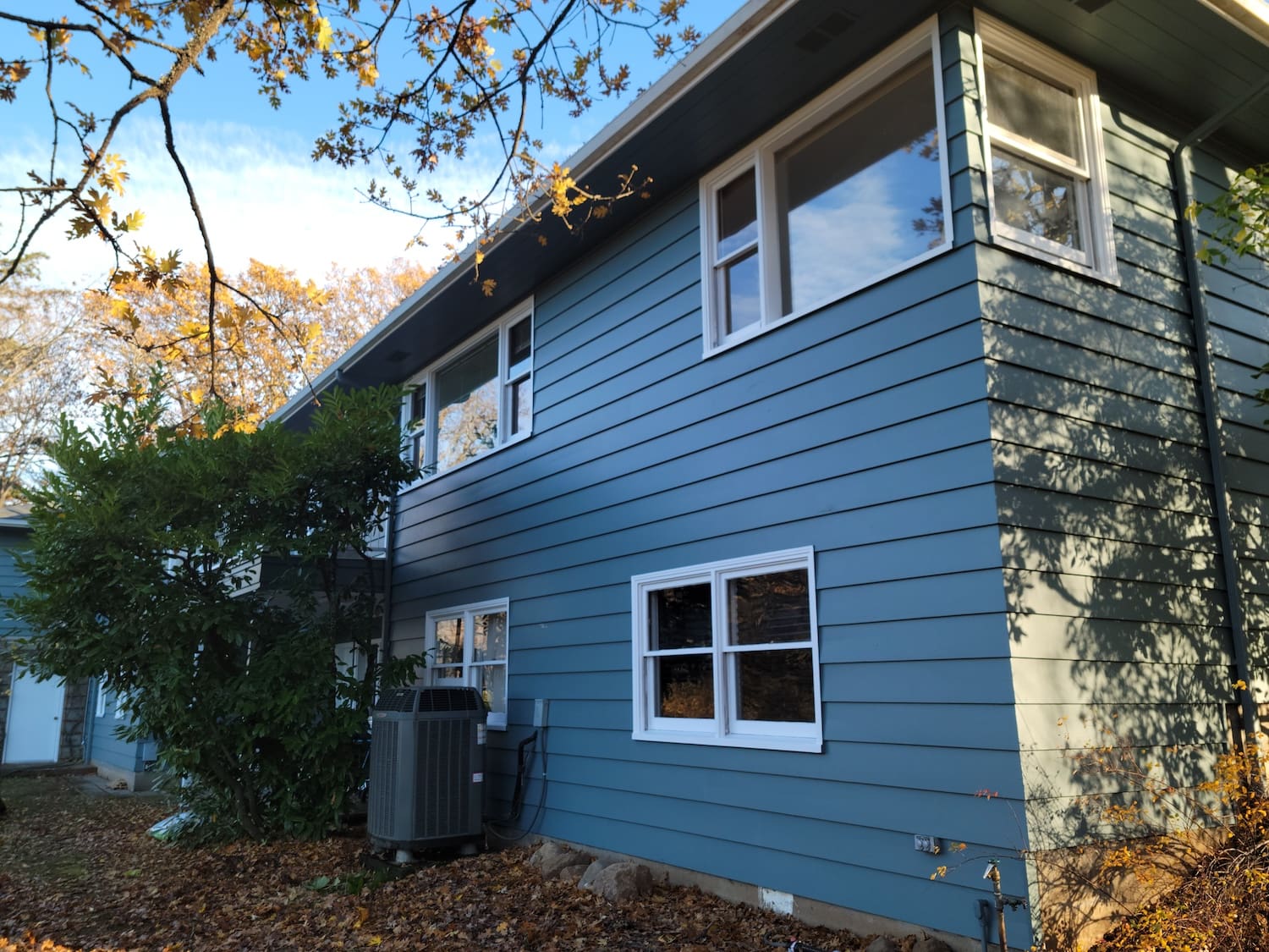 painters working on an Odell, OR home in the Hood River Valley