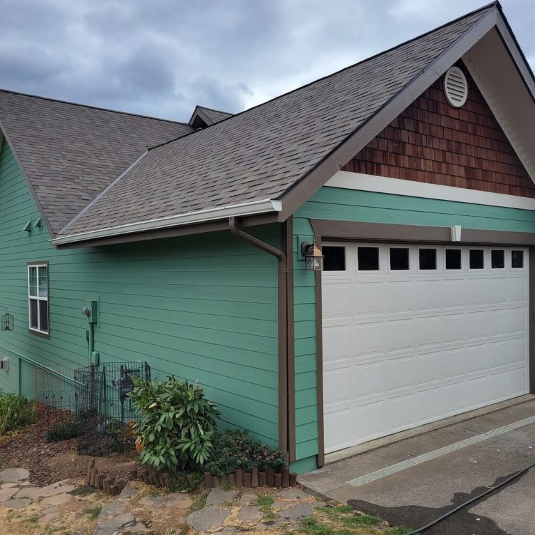 painters working on an hood river, OR home in the Valley